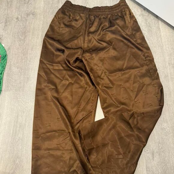 Air High Waist Pants In Cacao Wow/ Ale Brown - Picture 3 of 3